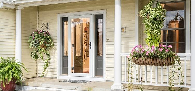 screen door installation in Bonita